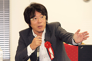 海老原氏